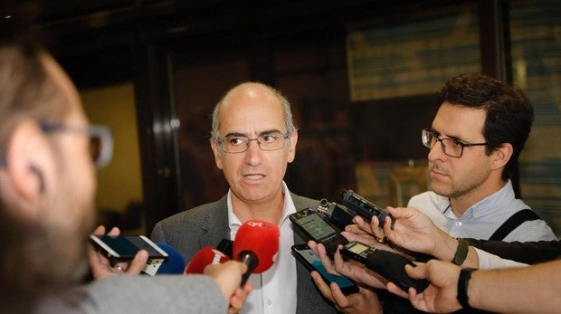 El presidente del PP de Salamanca comparece tras conocerse el archivo de la causa