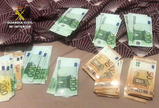 Dinero intervenido a la banda