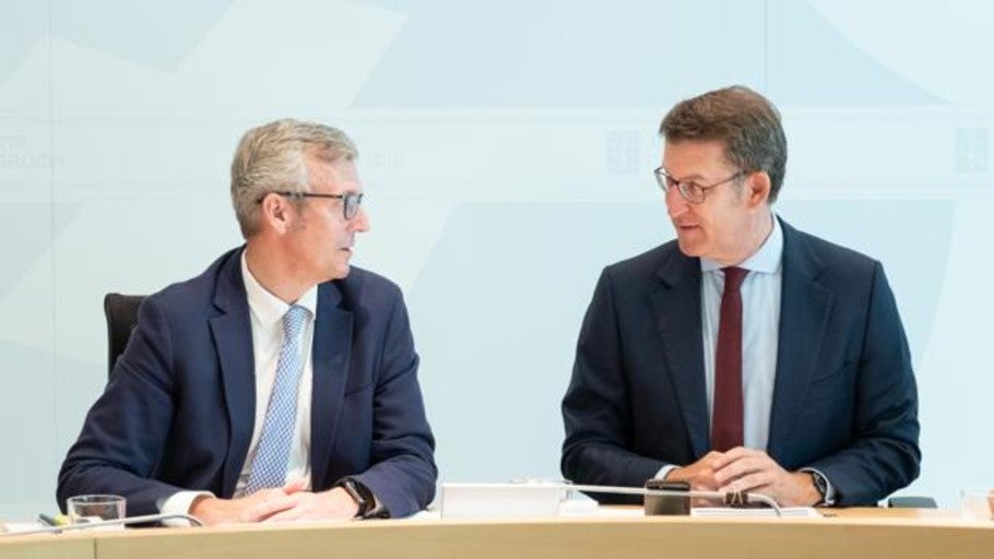 Feijóo no desecha la posibilidad de actuar ante otros bienes dudosos tras personarse por Meirás