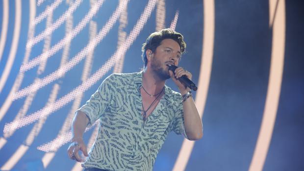 Manuel Carrasco durante uno de sus conciertos de la nueva gira