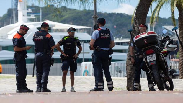 Imagen de la Policía, los Mossos d'Esquadra y la Guardia Urbana en Barcelona