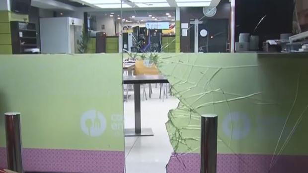 Los ladrones rompieron el cristal para entrar en la cafeterÃ­a de la gasolinera