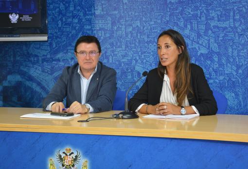 El concejal Teo García durante la presentación del nuevo espectáculo de luz