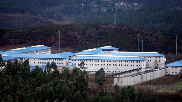 Exteriores de la prision de A Lama