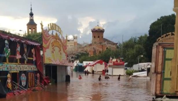 La localidad de Mora se vio sorprendida por la gota fría en plenas fiestas