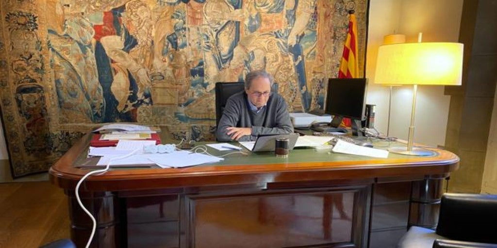 Cincuenta alcaldes catalanes reclaman apoyo a Torra y le reprochan su gestión de las tarjetas comedor