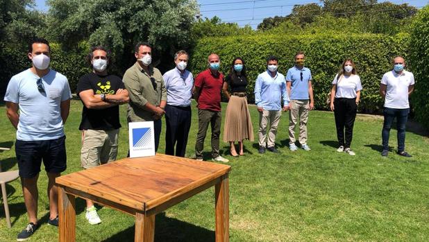 Miembros de la junta directiva de la Asociación Empresarial Playas Costa Blanca