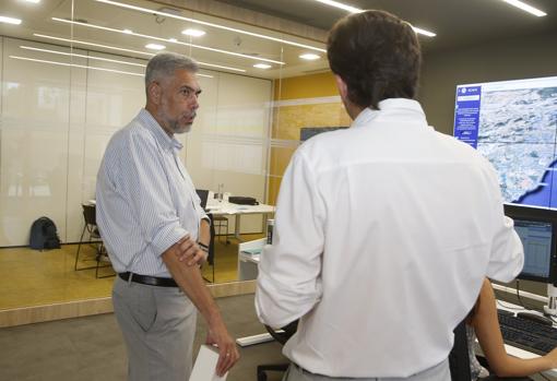 El especialista Enrique Dans, durante una visita al centro de Hidraqua en Benidorm