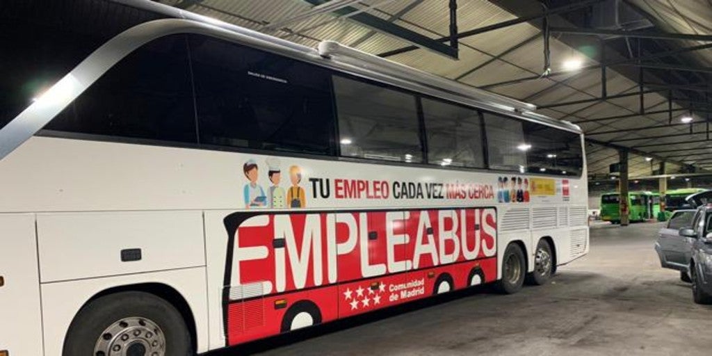 La oficina móvil de empleo de la Sierra Norte empieza a funcionar hoy a funcionar