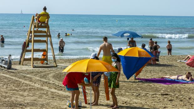 Imagen de una de las playas de Alicante este agosto