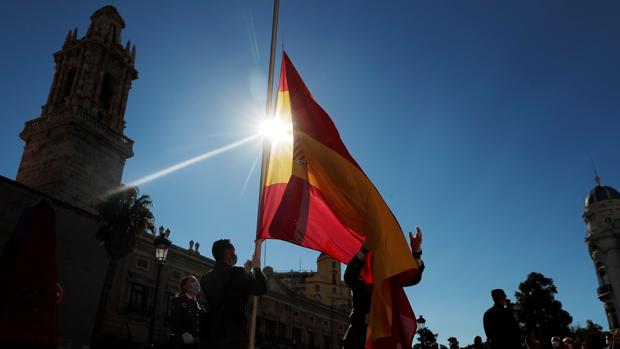 Imagen tomada este lunes en Valencia durante uno de los actos con moivo del Día de la Fiesta Nacional