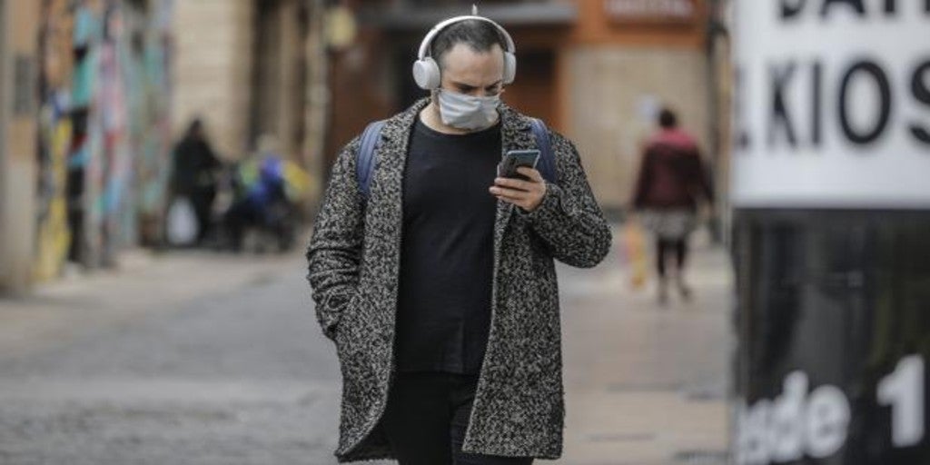 Sanidad confirma el pronóstico de Pedro Cavadas: «Quitarse la mascarilla tal vez será opcional dentro de dos años»