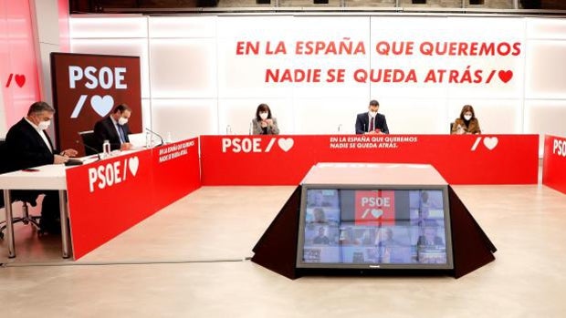 Imagen de la cúpula del PSOE en una reunión en Ferraz
