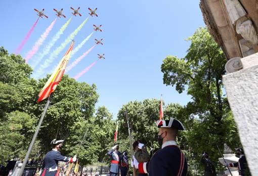 La celebración del Día de las Fuerzas Armadas en la Plaza de la Lealtad de Madrid