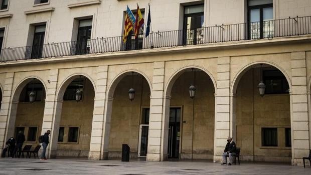 Fachada de la Audiencia Provincial de Alicante