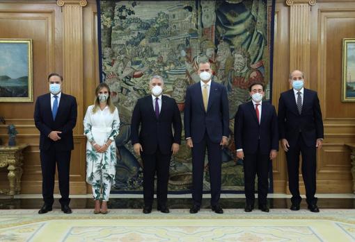 The delegation that has received Duque, chaired by King Felipe VI