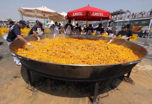 Archive image of a giant paella cooked in Alicante