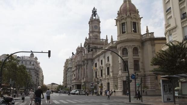 Imagen de archivo de la fachada del Ayuntamiento de Valencia