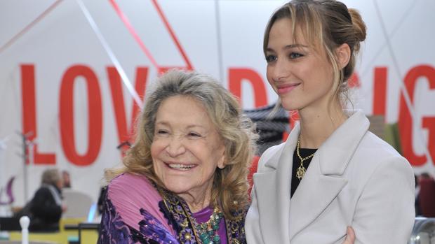 Marta Marzotto junto a su nieta Beatrice Borromeo