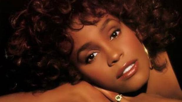 El oscuro secreto de Whitney Houston: abusada sexualmente por su prima