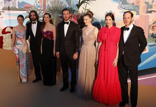 Alejandra de Hanover con sus hermanos y sus respectivas parejas
