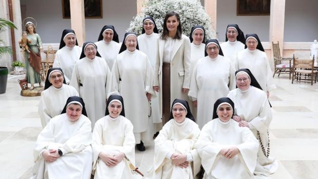 Doña Letizia, con las monjas del Monasterio de San Blas de Lerma (Burgos)