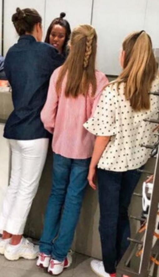 Doña Letizia, con sus hijas