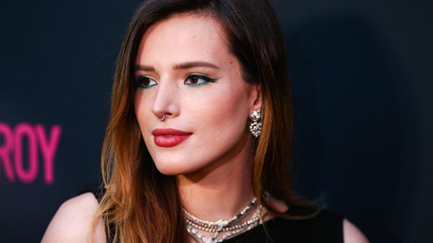 Bela Thorne durante una premiere en Los Ángeles en abril.