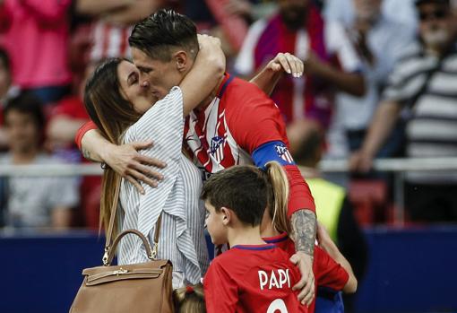 Fernando Torres, Olalla Domínguez y sus hijos