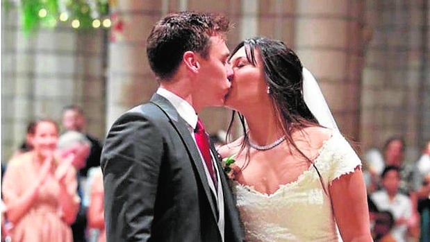 Los novios, momentos después de darse el «sí, quiero»