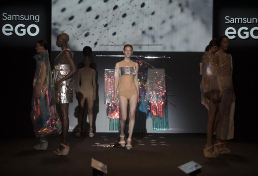 Desfile de Zapico & Buj, ganador del premio Samsung Ego Innovation Project en 2017