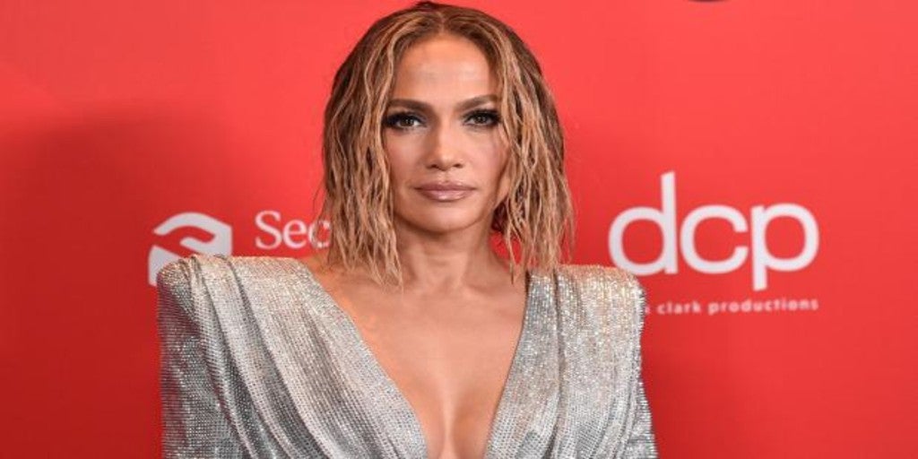 Jennifer Lopez exhibe demasiado erotismo para el canon televisivo