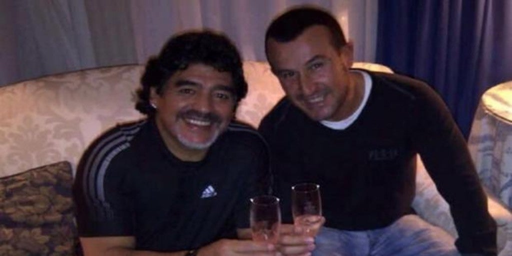 El último homenaje de 156 estrellas a Maradona por su 60 cumpleaños
