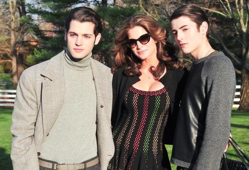 Seymour entre sus hijos Harry Jr. y Peter CORDON PRESS