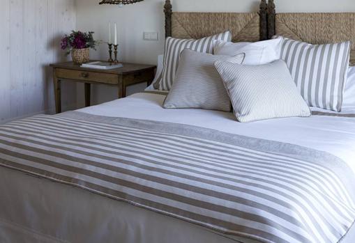 Línea Atlanta, de Chabeli Iglesias Preysler by Carmen Borja.