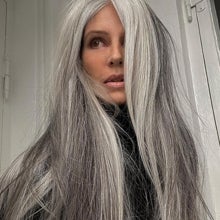 Annika von Holdt goes for gray hair in long hair.