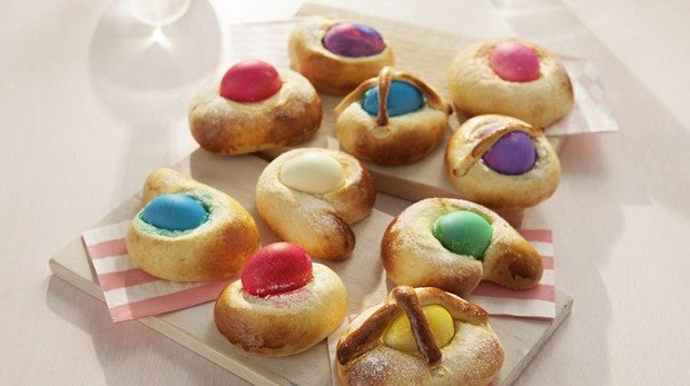 Esta versión de la receta de la mona de Pascua incluye 10 dulces individuales