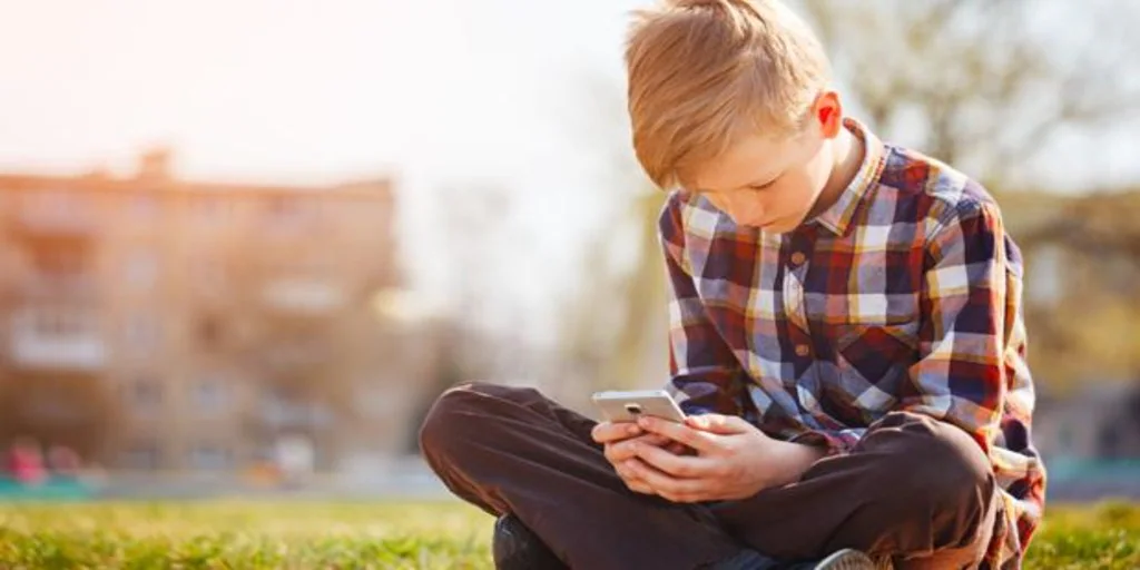 Commitments instead of standards, the key to safe use of screens in children and young people