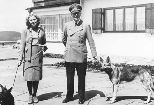 Hitler y Eva, en el Berghof