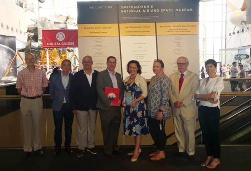 Entrega de la placa