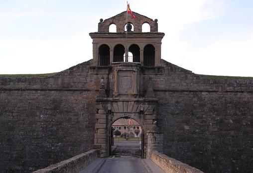 Puente de acceso a la Ciudadela de Jaca.