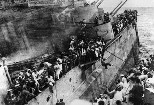 Sinking of both ships on December 10, 1941