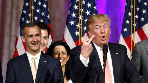 Corey Lewandowski, junto a Donald Trump