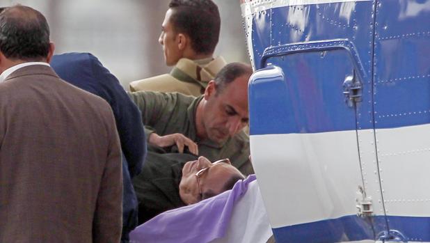 Mubarak sólo tiene una condena en firme, de tres años, por apropiación ilegal de fondos públicos