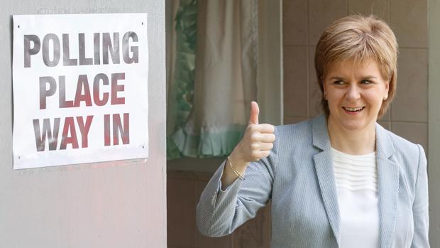 Nicola Sturgeon, tras votar en el referéndum británico sobre la UE en 2016