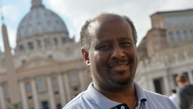 Mussie Zerai, el sacerdote de origen eritreo fundador de la agencia humanitaria Habeshia