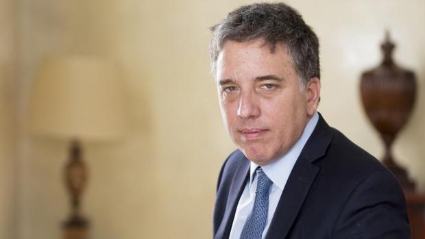 Nicolás Dujovne, ministro de Hacienda de Argentina, durante la entrevista en la residencia del embajador en Madrid