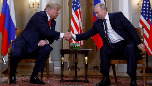 Donald Trump y Vladimir Putin, en la cumbre bilateral que celebraron en Helsinki (Finlandia) el pasado 16 de julio