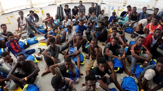 Inmigrantes en el Aquarius