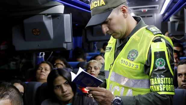 Control policial a ciudadanos venezolanos en Cúcuta (Colombia)